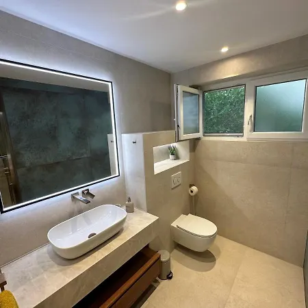 Luxury Spacious Maringo شقة