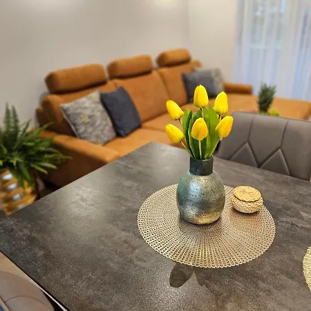 Luxury Spacious Maringo سبليت