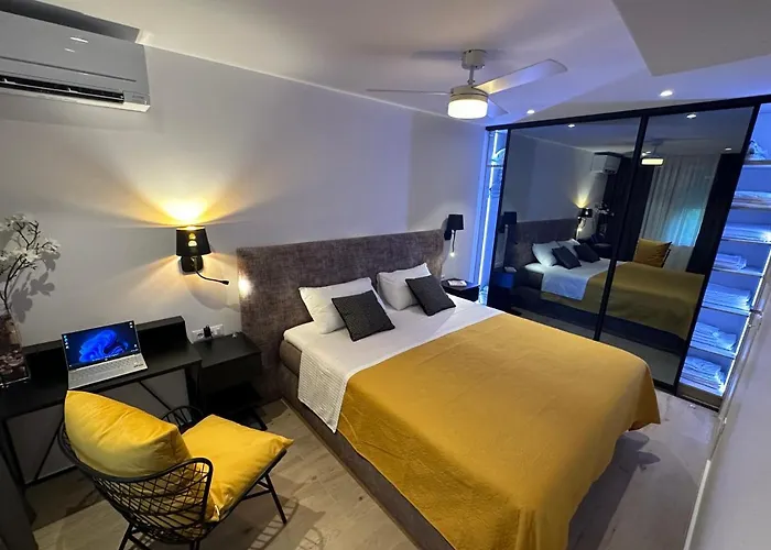 Luxury Spacious Maringo Split